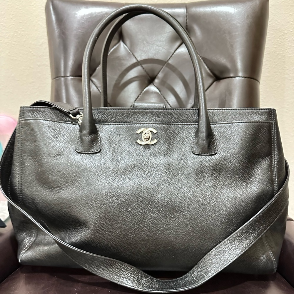Chanel cerf tote bag